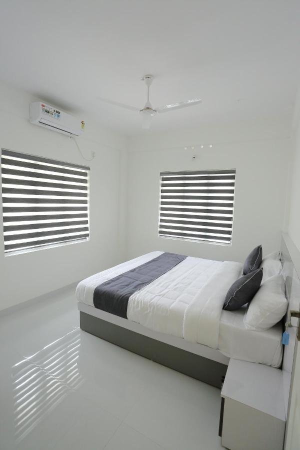 Yelza Hotel And Residence Alwaye Luaran gambar